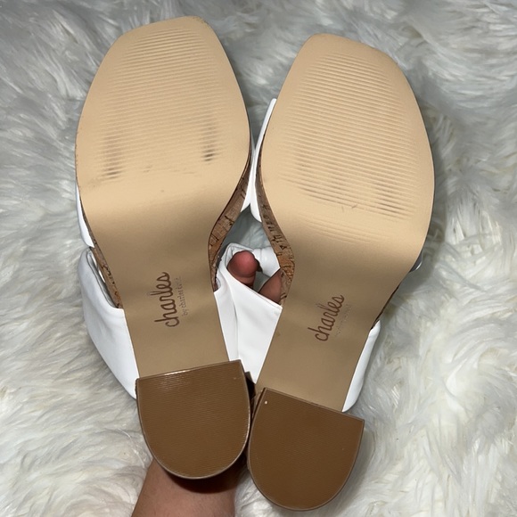 Charles By Charles David Women's Intuit Platform Heeled Sandals. Size 9 - Picture 9 of 10